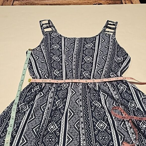 Strappy sundress size medium by Miss Daisy - Picture 6 of 10